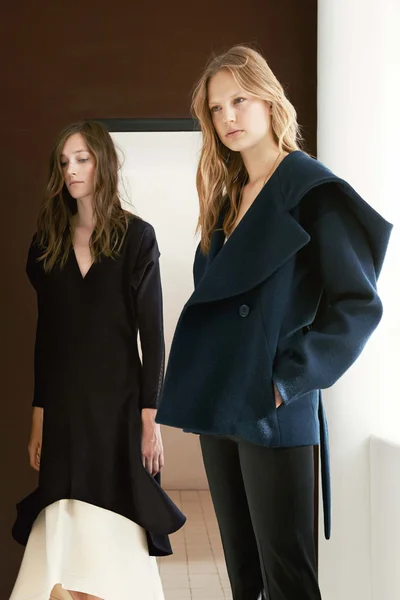 Look 2